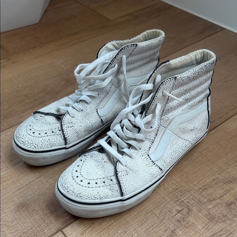 Vans high top mens distressed look White High-Top Sneakers used size 9.5